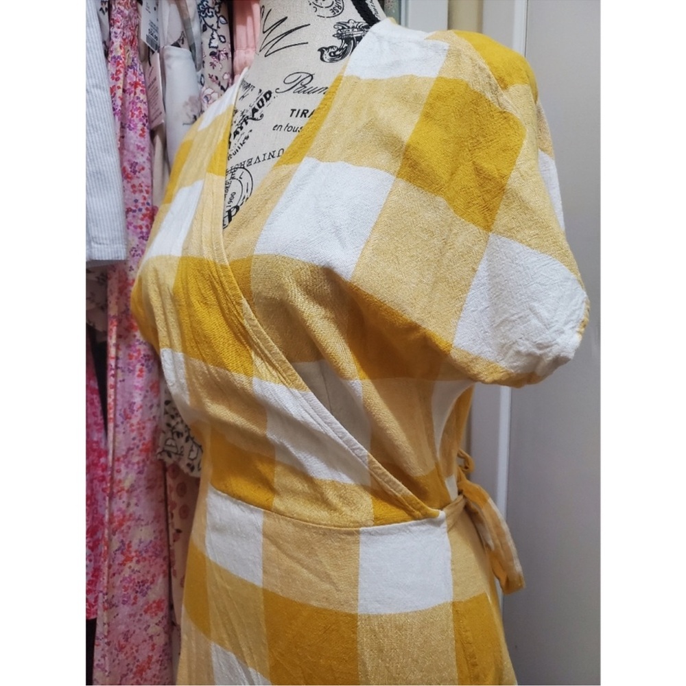 Old Navy Yellow Plaid Wrap Dress linen rayon mix size 8 - Picture 4 of 8